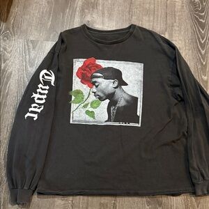 2pac Black Long Sleeve Graphic Tee with Rose Design Men’s XL